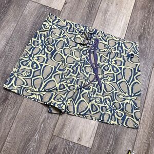 🛍️ Hang Ten Shorts Size Large